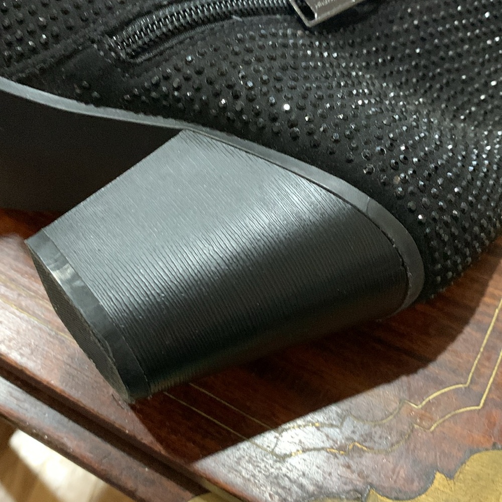 Woman’s boot - Picture 8 of 8